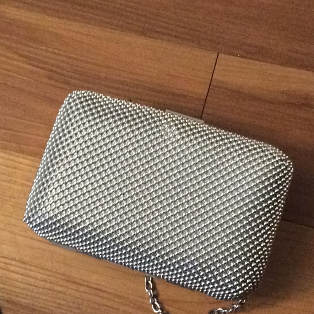Silver beaded bag with silver chain